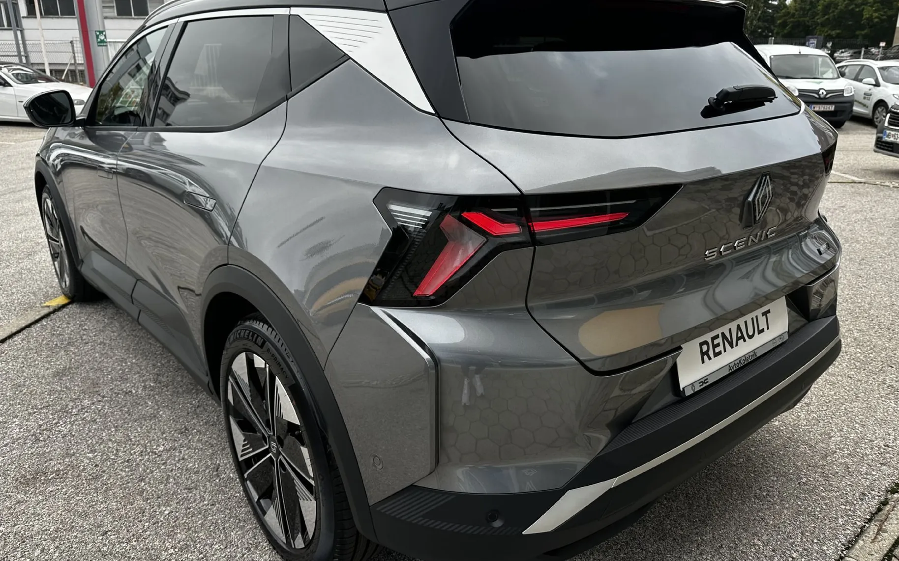 Zunanja slika - Renault Scénic - Scenic Techno E-Tech Electric 170 Comfort range - 4