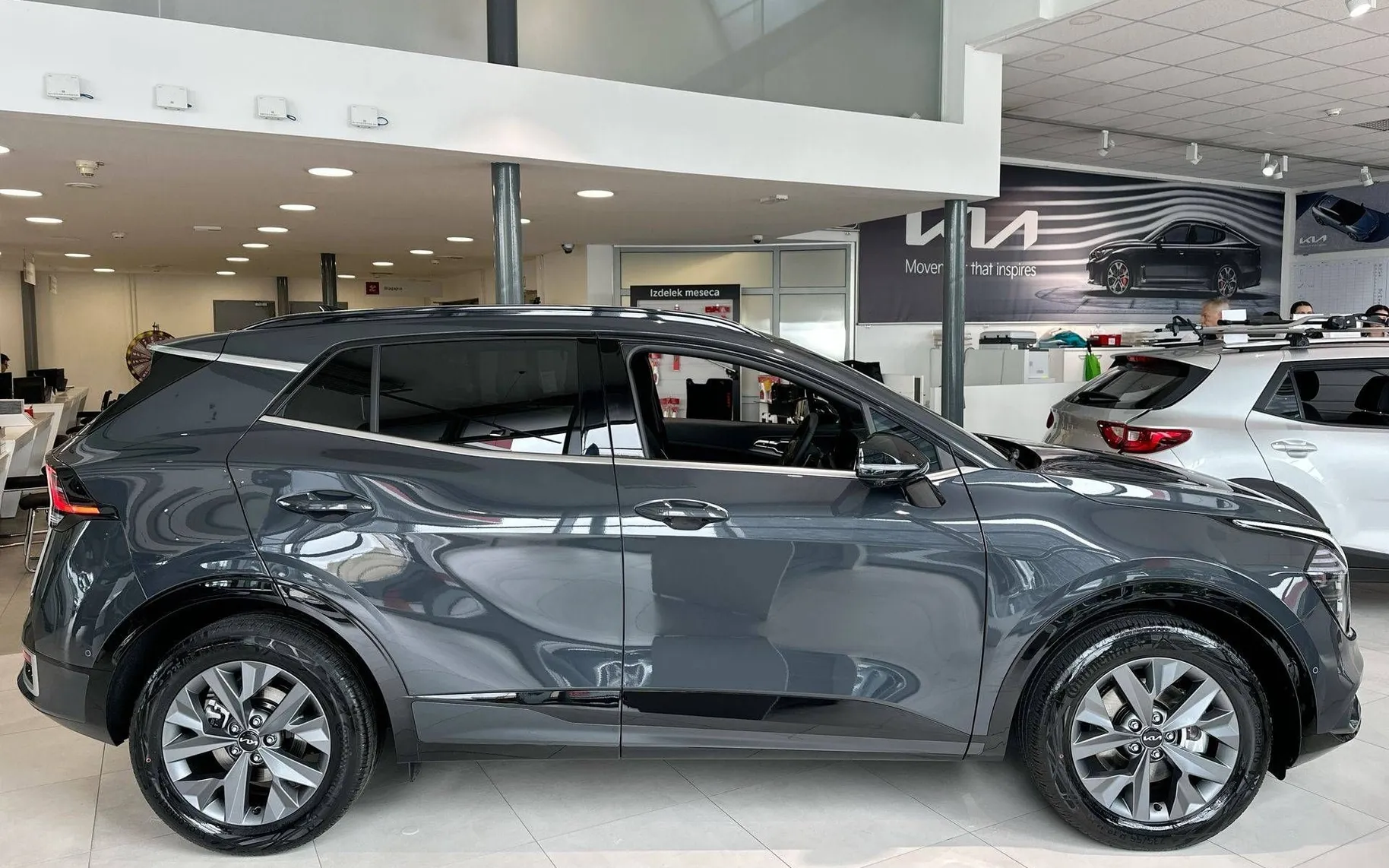 Zunanja slika - KIA Sportage - 1.6 T-GDi HEV GT-Line 2WD AT - 4