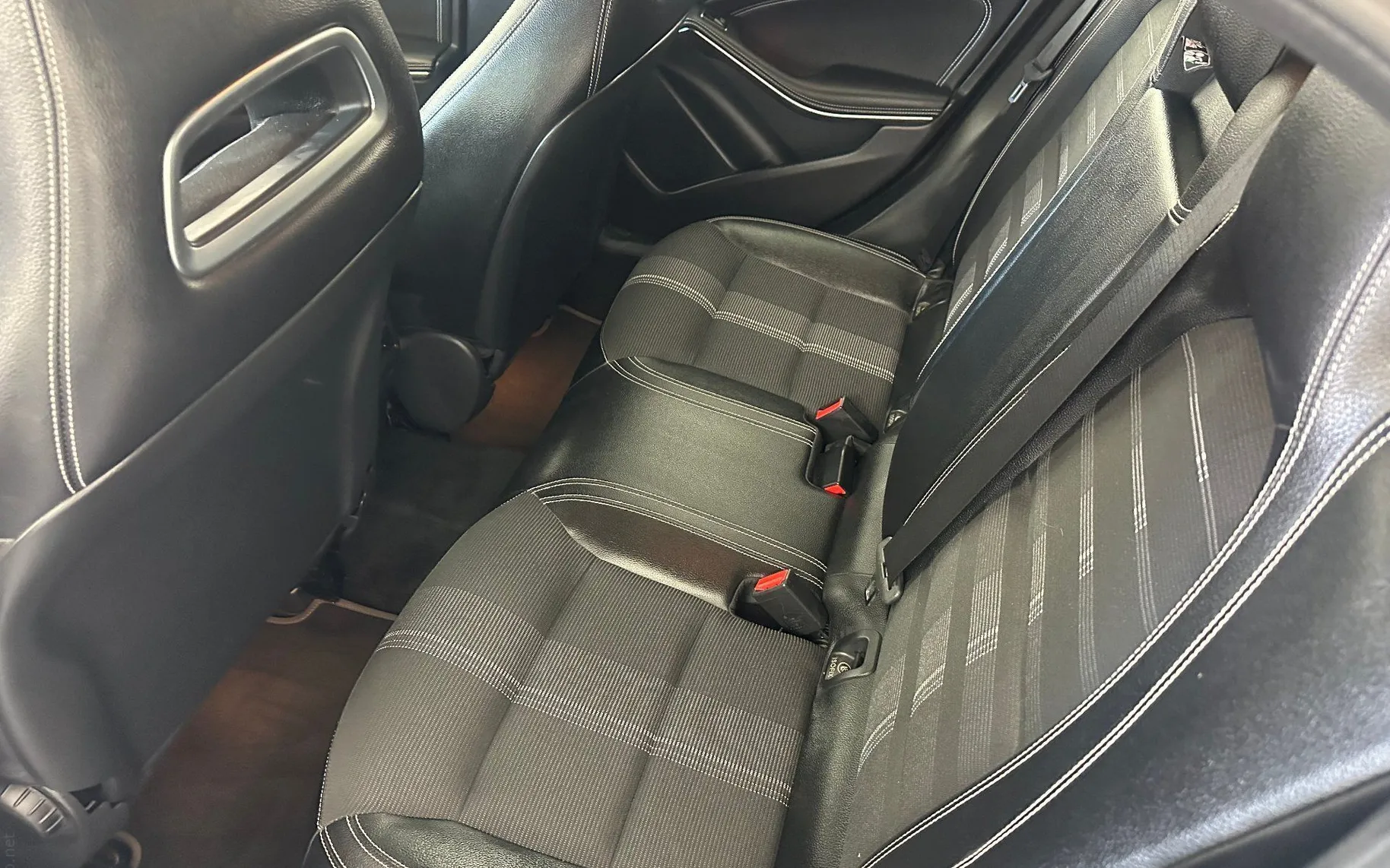 Zunanja slika - Mercedes-Benz GLA-Razred - GLA 180 Avt.KAMERA.USNJE.LED.NAVI. - 12