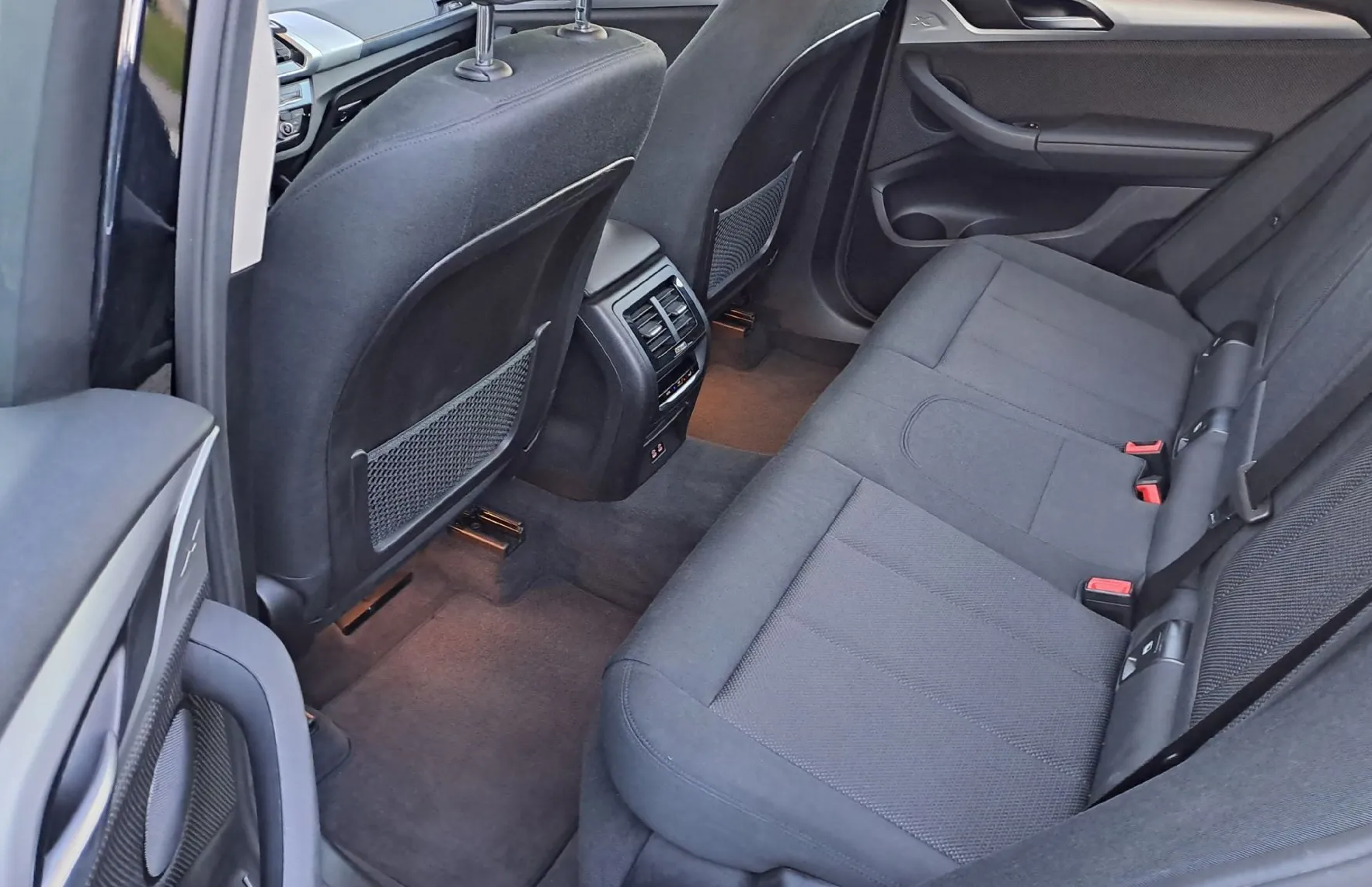 Zunanja slika - BMW X3 - serija : xDrive30e  AT - 5