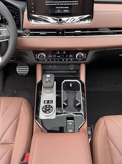 Zunanja slika - Mitsubishi Outlander - 2.4 PHEV Instyle+ Auto - 10