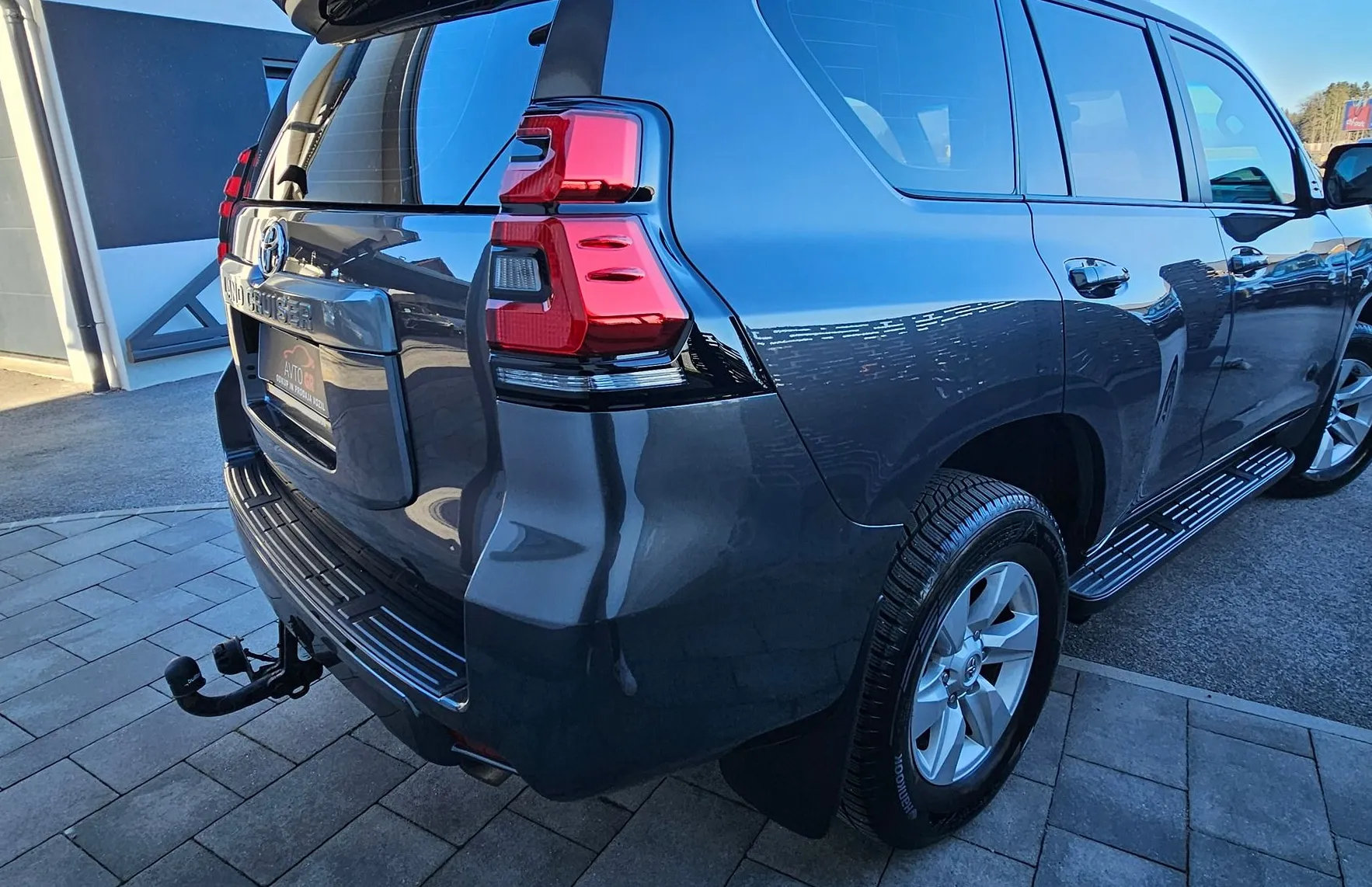 Zunanja slika - Toyota Land Cruiser - 2.8 D-4D AWD Premium-Le 165.000 km- EL.Sede  382 i-K - 14