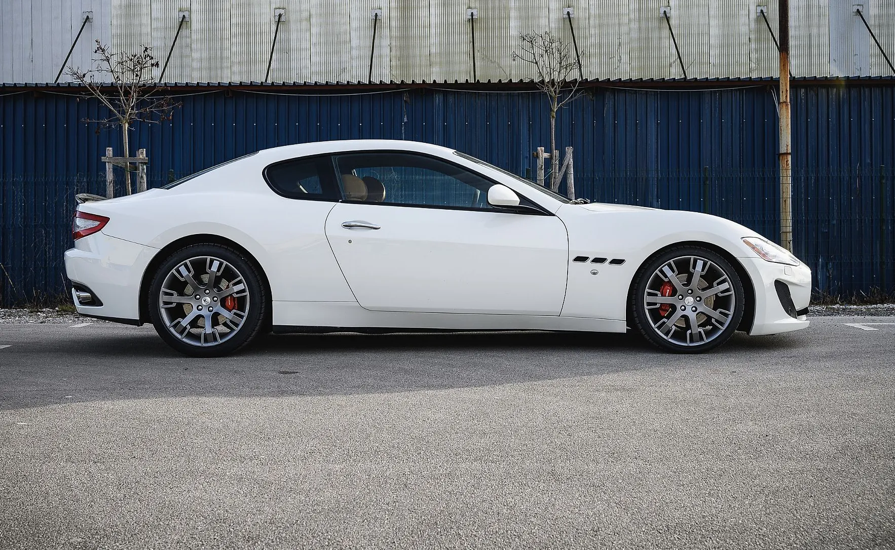 Zunanja slika - Maserati GranTurismo - 4.2 MC Sport Line V8 NEPOZABNO DOŽIVETJE - 8
