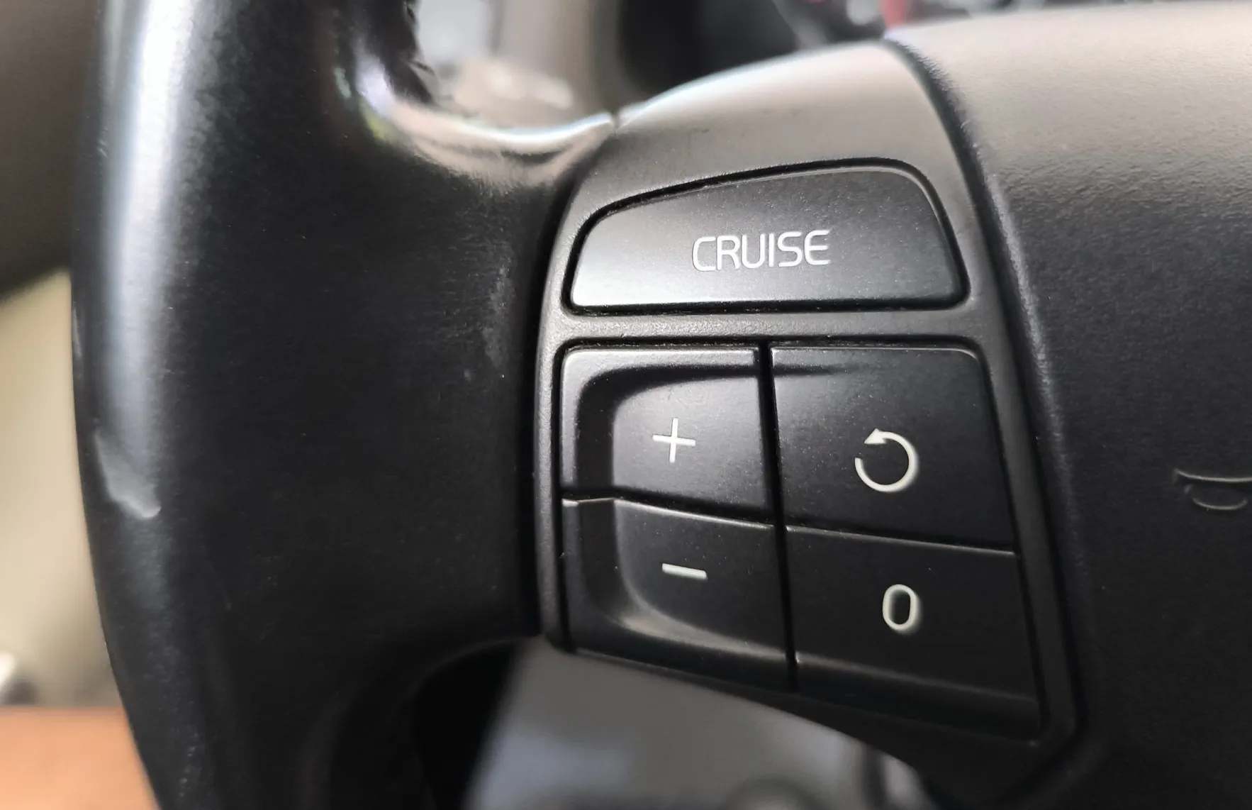 Zunanja slika - Volvo C30 - D2 -NAVI- ALU- PARK.SENZORJI - 15