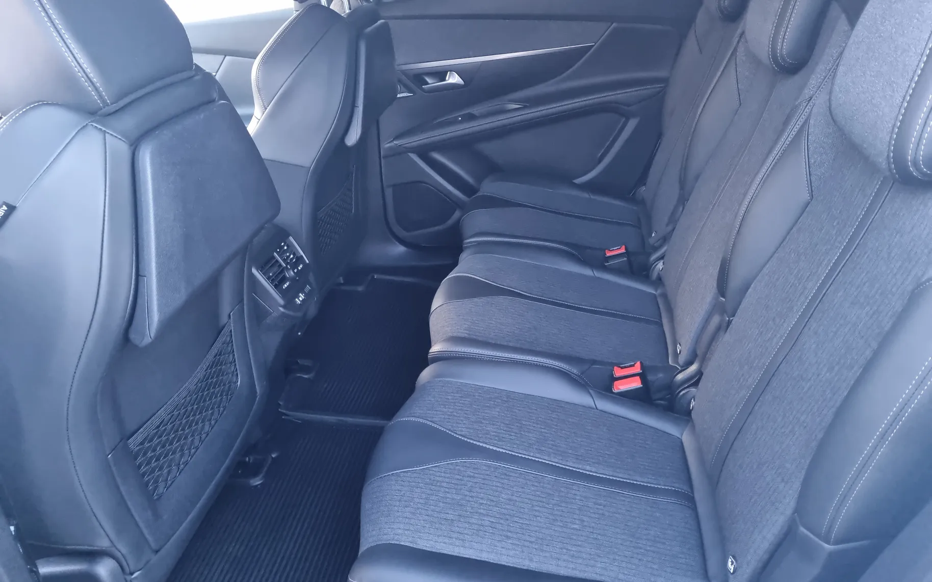 Zunanja slika - Peugeot 5008 - 2.0 HDI  GTLine  ALLGRIP Avt. 1.LASTNIK.SERVISNA - 20