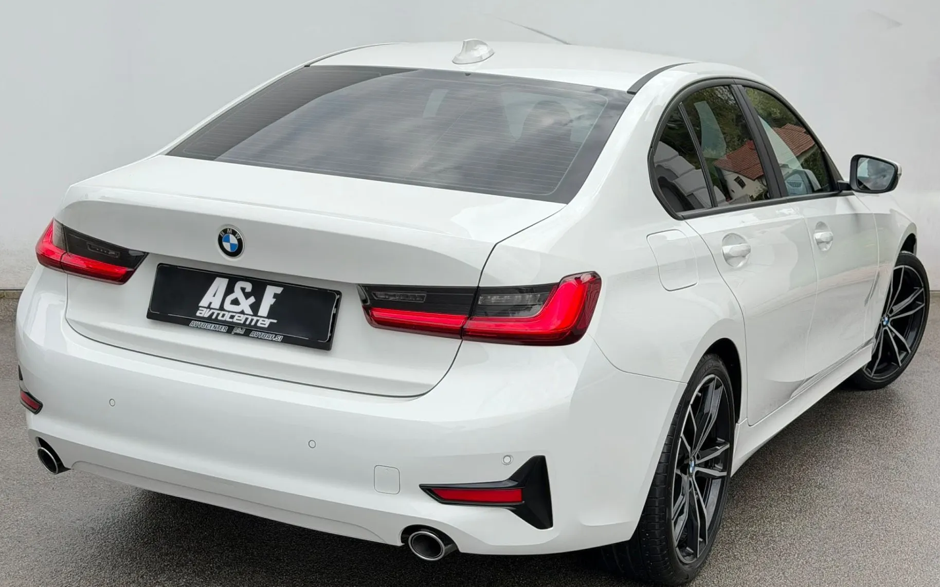 Zunanja slika - BMW Serija 3 - : 318d-AUT-LED-100.000km-LIZING ZA TUJCE-NAVI- - 5