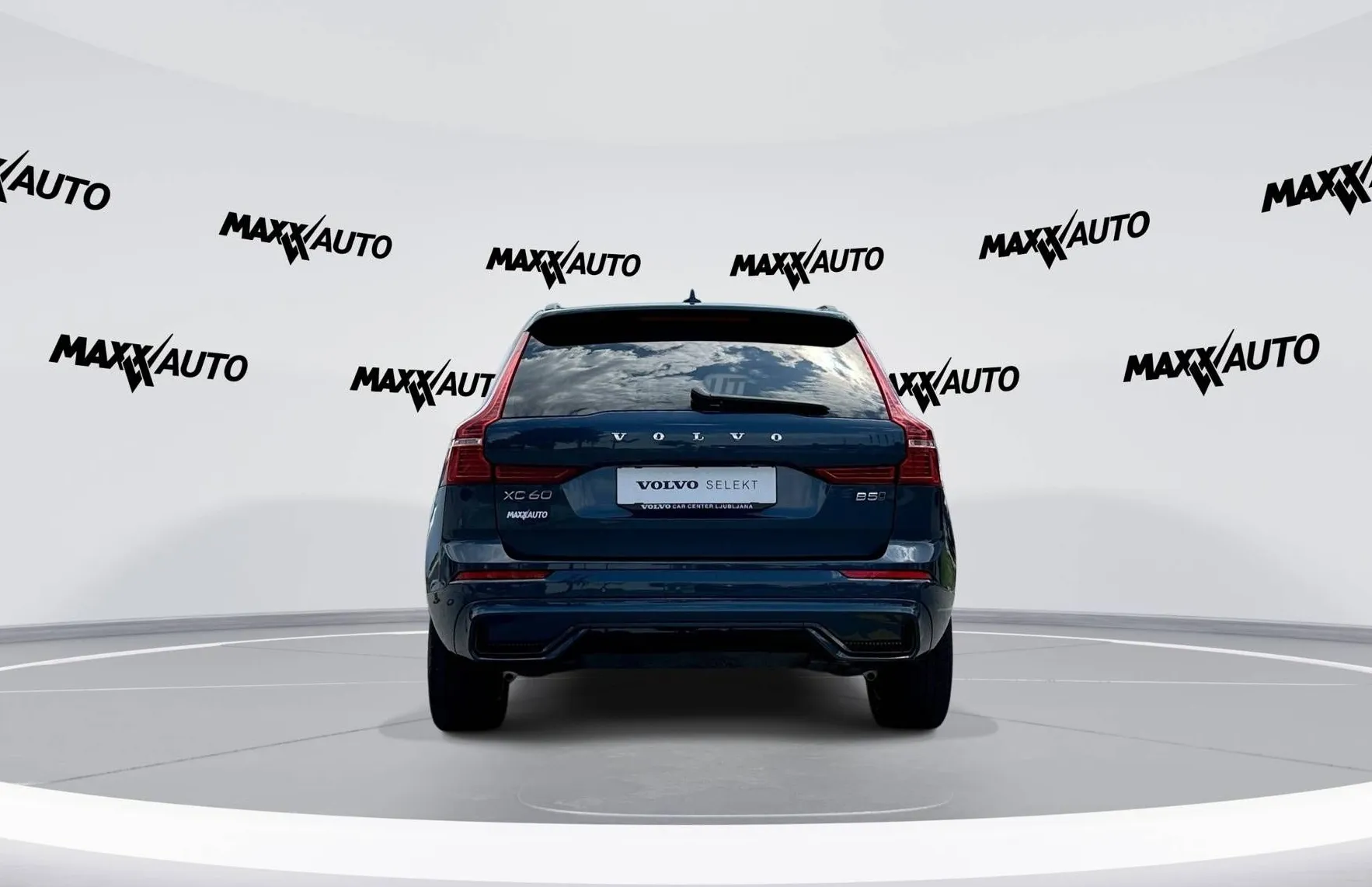 Zunanja slika - Volvo XC60 - B5 P AWD Plus Dark Avt. - 6