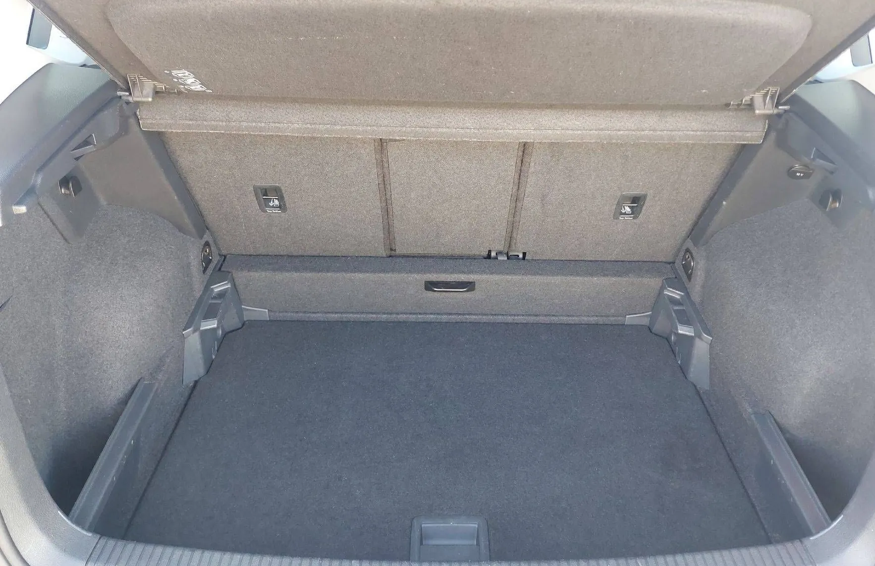 Zunanja slika - Volkswagen Golf - Sportsvan 1.6 TDI Comfortline 85  115 - 8