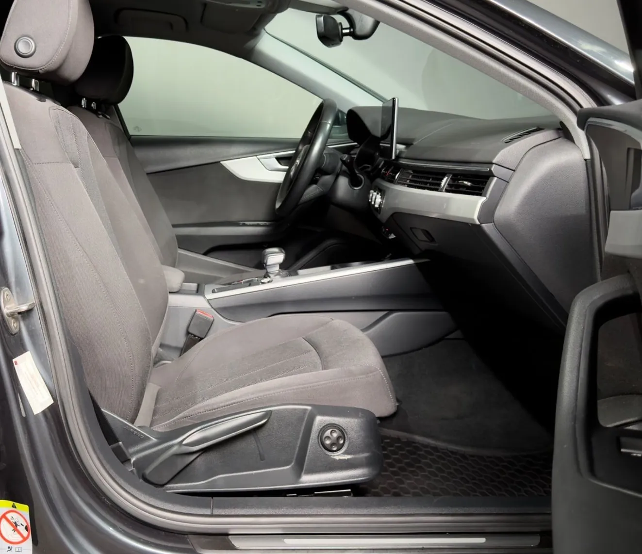 Zunanja slika - Audi A4 - Avant 2.0 TDI - S TRONIC - RADAR - LINE ASSIST - NAVI... - 12