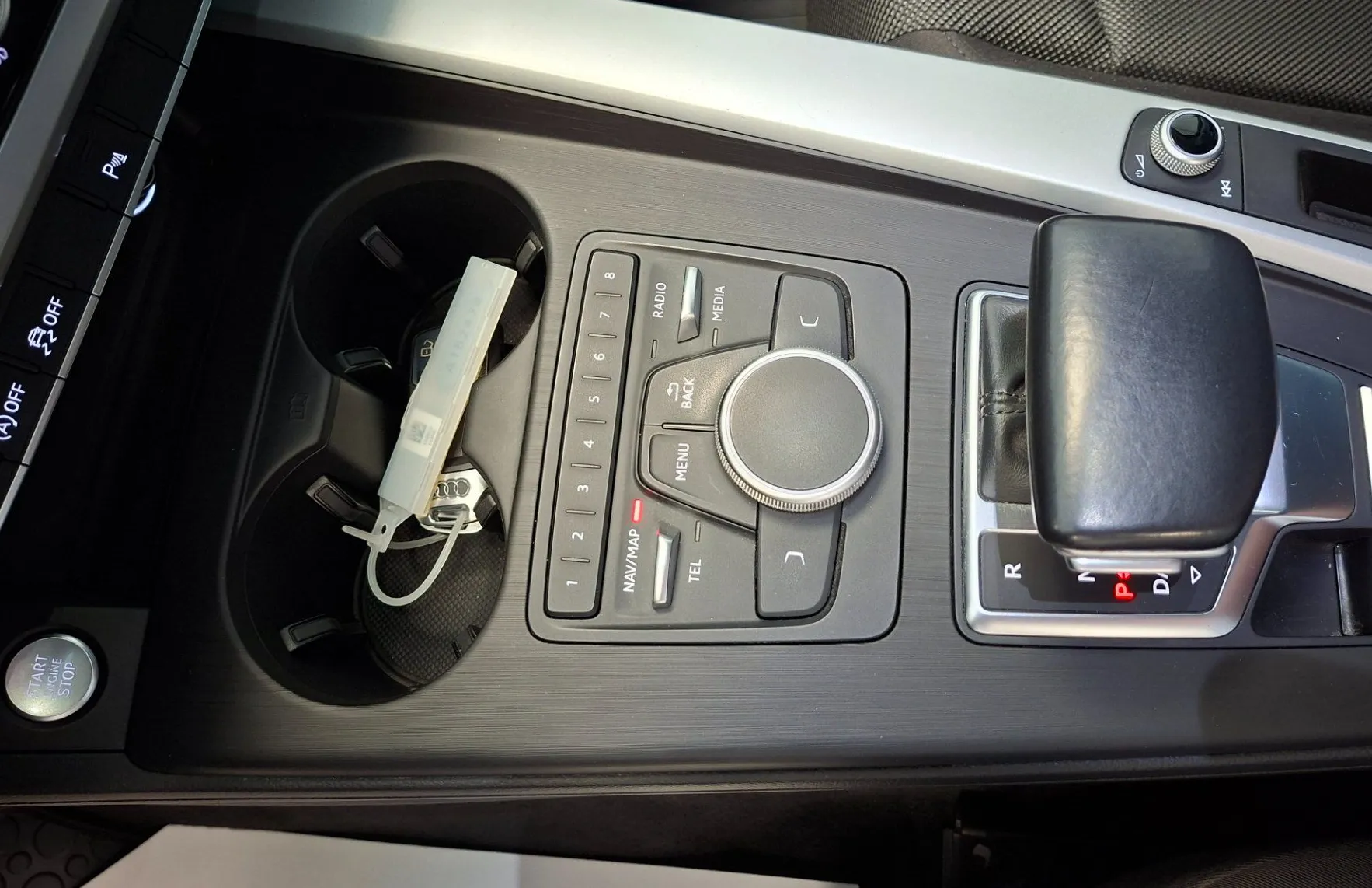 Zunanja slika - Audi A4 - Avant quattro 2.0 TDI-LED-NAVI-KAMER-PDC-VLEČNA-ODLIČEN- - 11