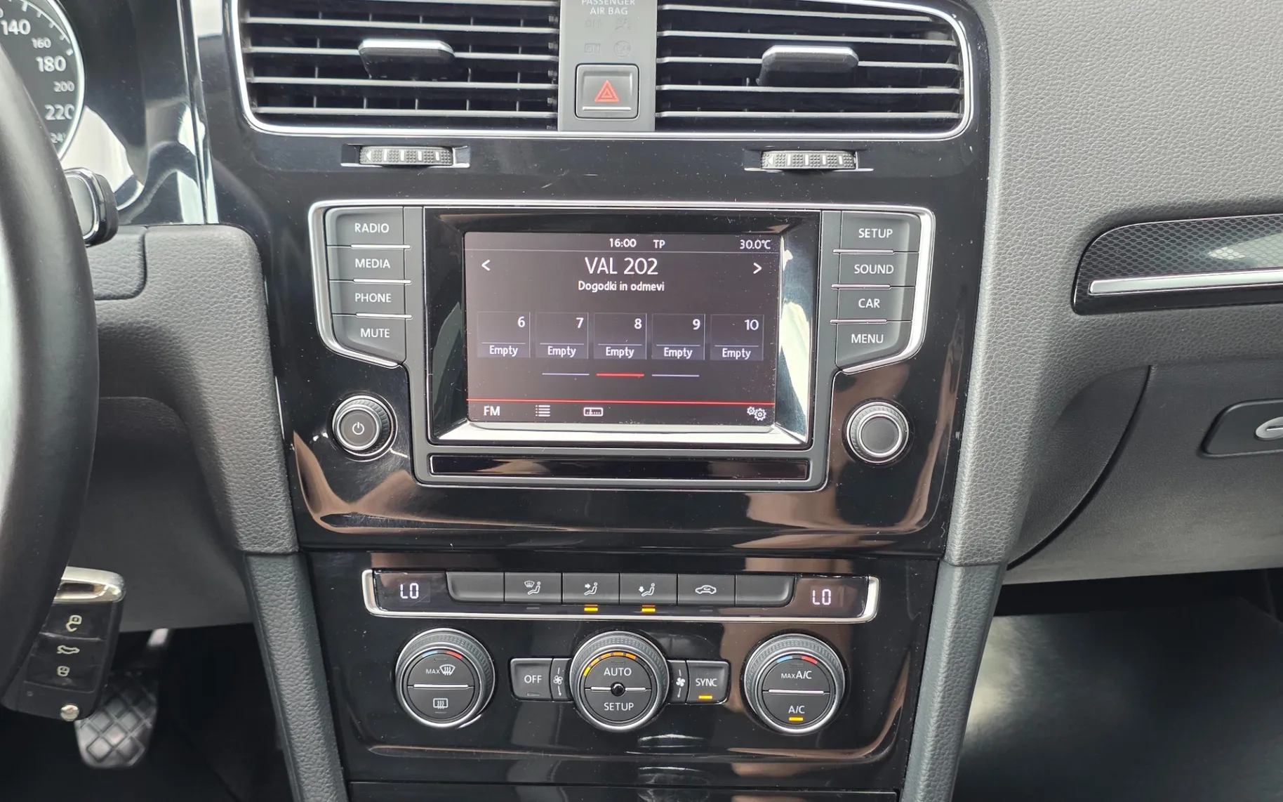 Zunanja slika - Volkswagen Golf - 2,0 TDI BMT Highline - 12