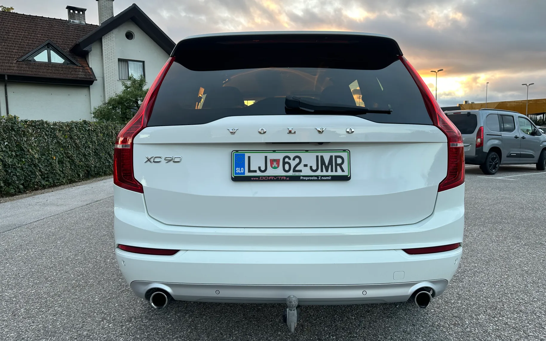Zunanja slika - Volvo XC90 - D4 Momentum Geartronic - 5