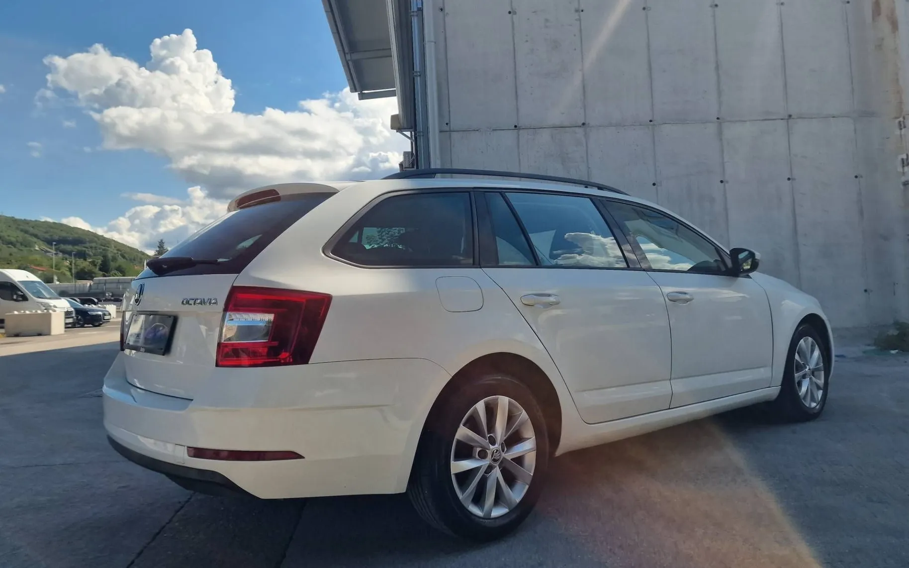 Zunanja slika - Škoda Octavia - 1.6 TDI DSG NA KREDIT BREZ POLOGA - 3