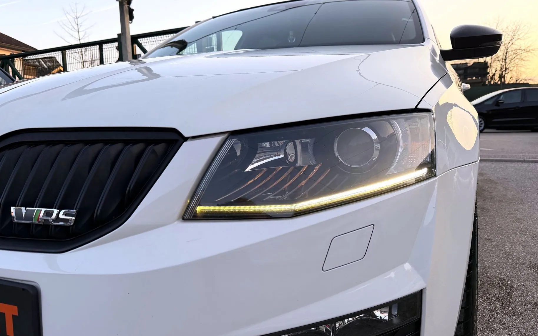 Zunanja slika - Škoda Octavia - 2.0 TDI RS AUT. ACC LED XENON F1 NAVI ALU 19 - 10