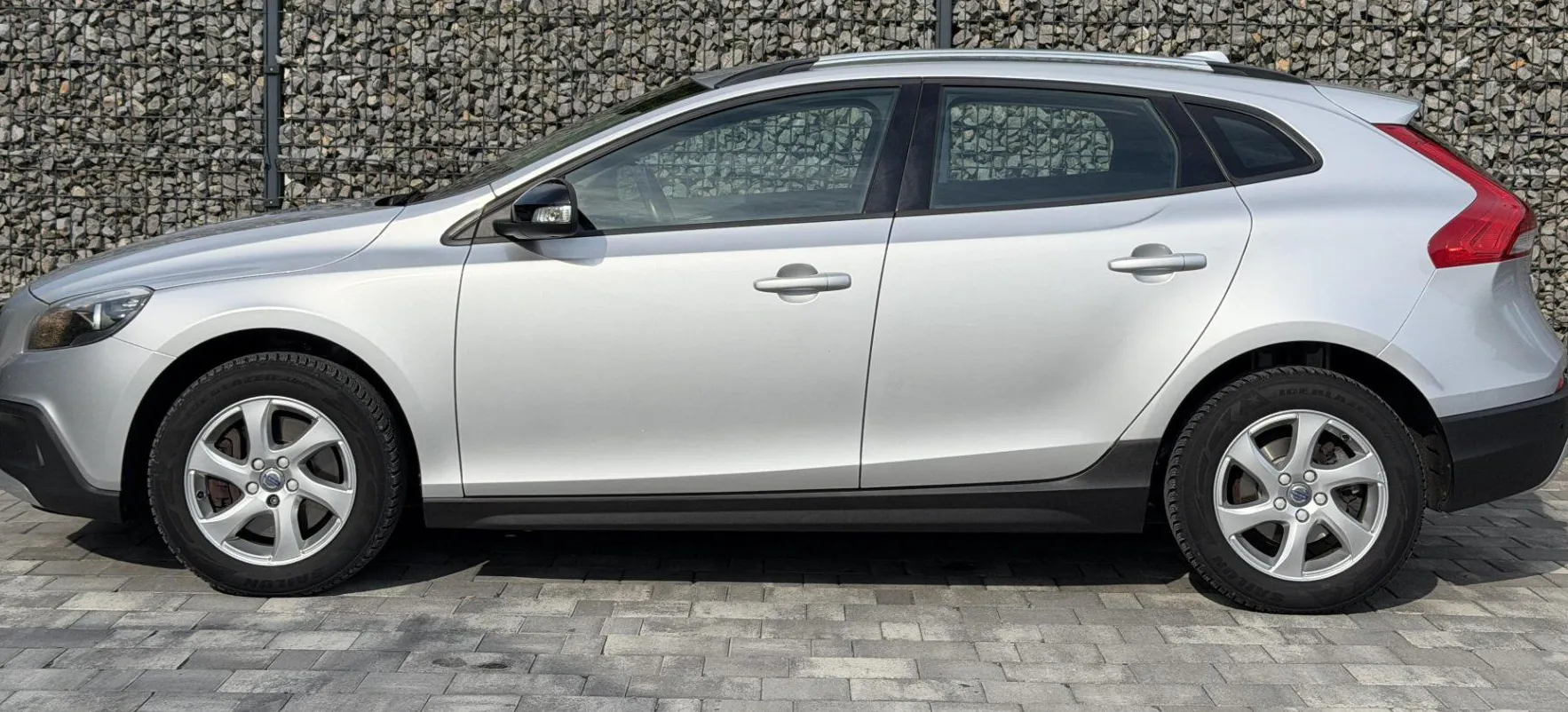 Zunanja slika - Volvo V40 Cross Country - 2.0TD D2|SLO|PDC|KLJUKA|V.SERVIS - 7