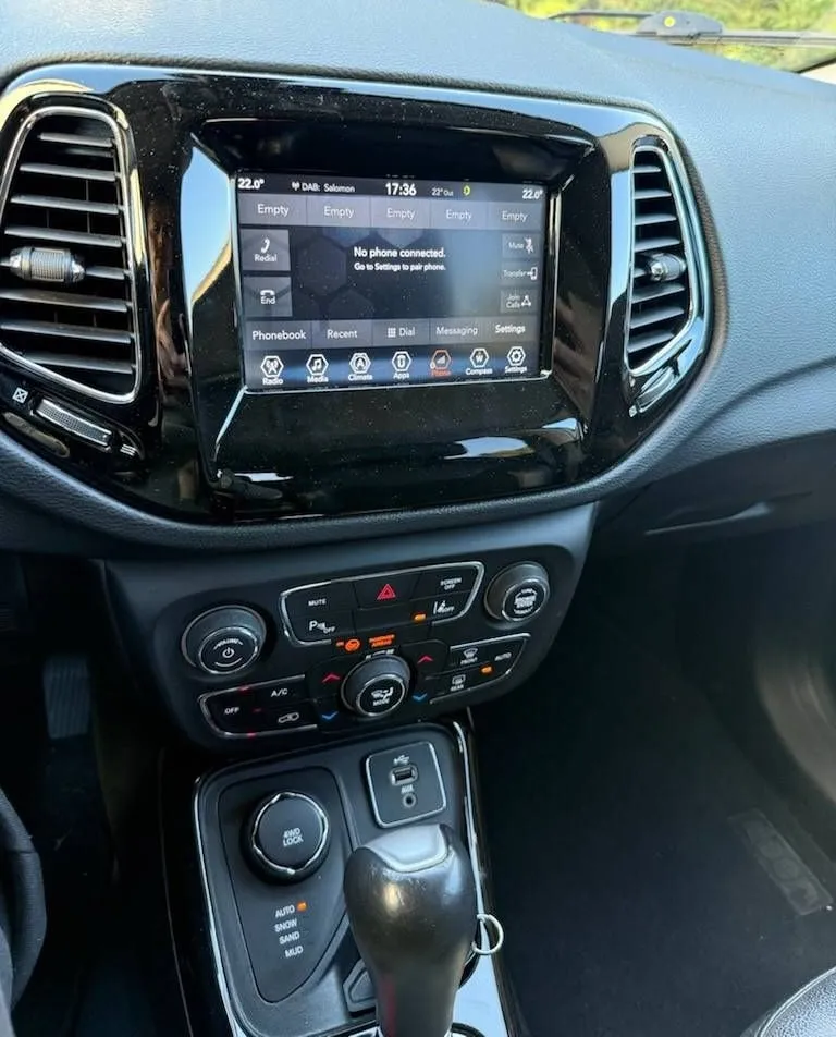 Notranja slika - Jeep Compass - 2.0 MultiJet 4X4 Limited - 10