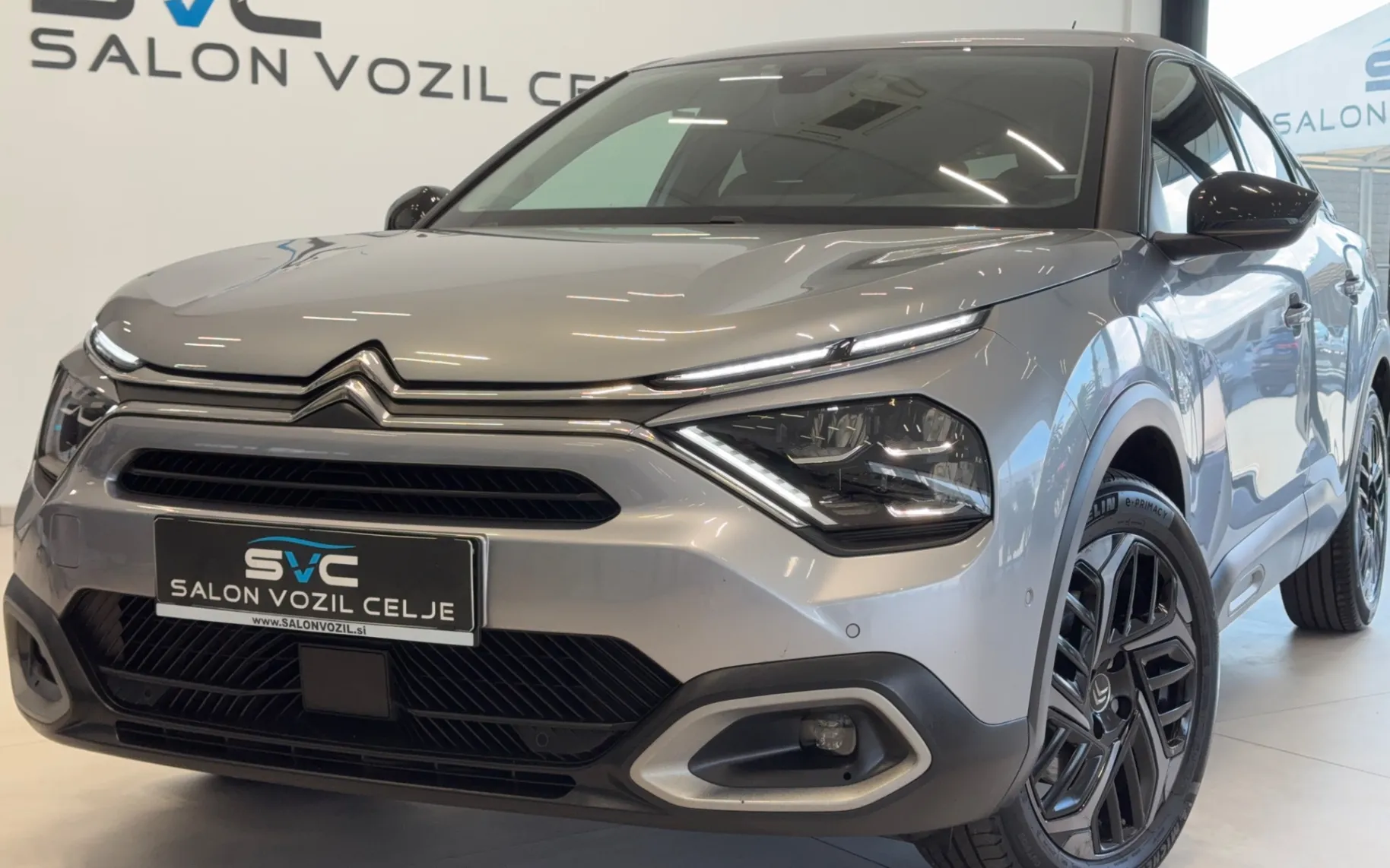 Zunanja slika - Citroën C4 - 1.2-SHINE-AUT-FULL-LED-KAMERA-HEAD-KEYLESS-18C - 1