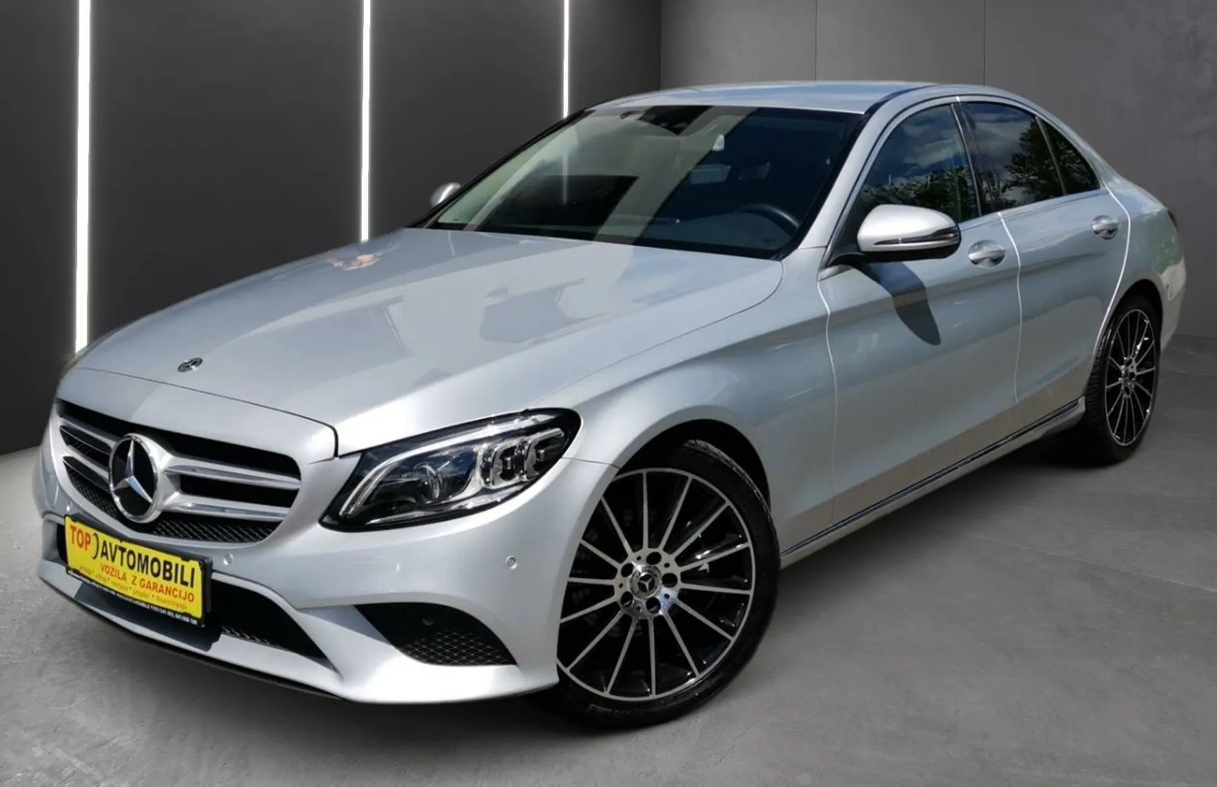 Zunanja slika - Mercedes-Benz C-Razred - 200d AMG LINE 19 COL MULTIBEAM VIRTUAL NAVI KAM - 2