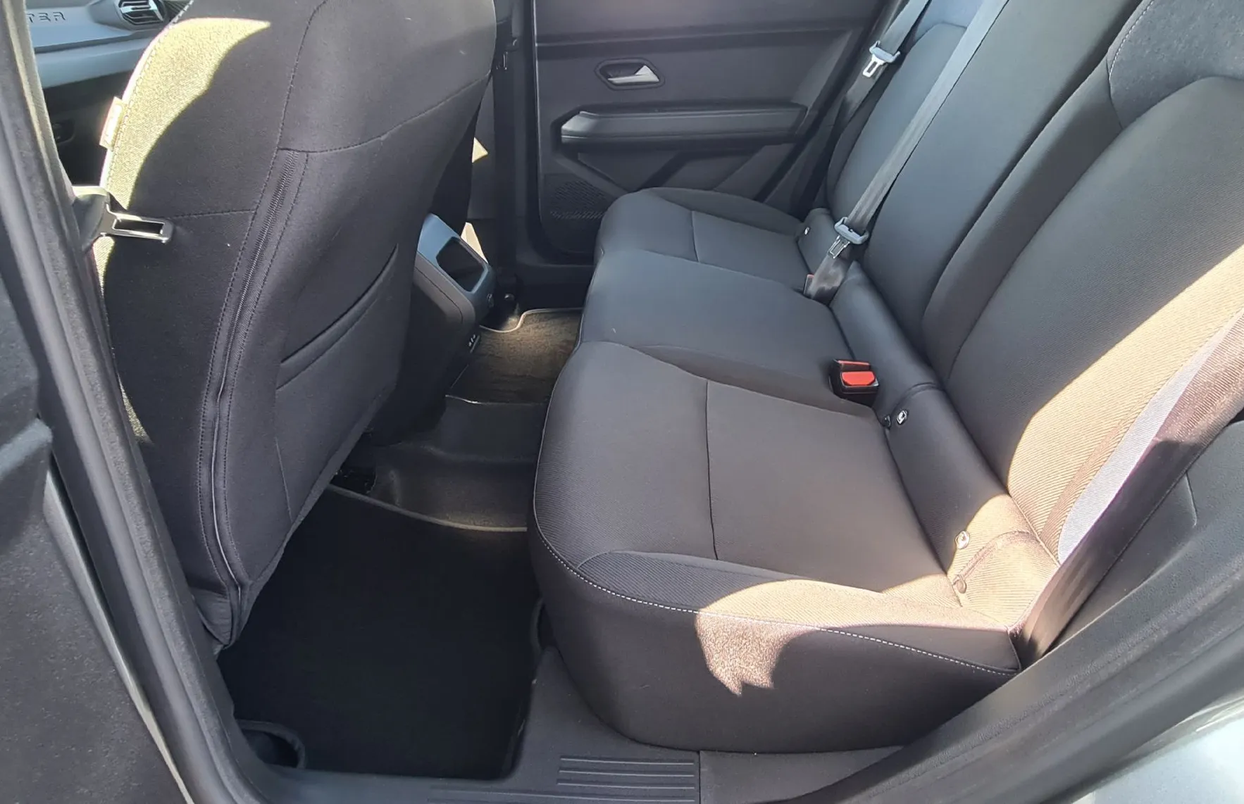Zunanja slika - Dacia Duster - 1.2 TCe 130 EXPRESSION 4x4 - 12