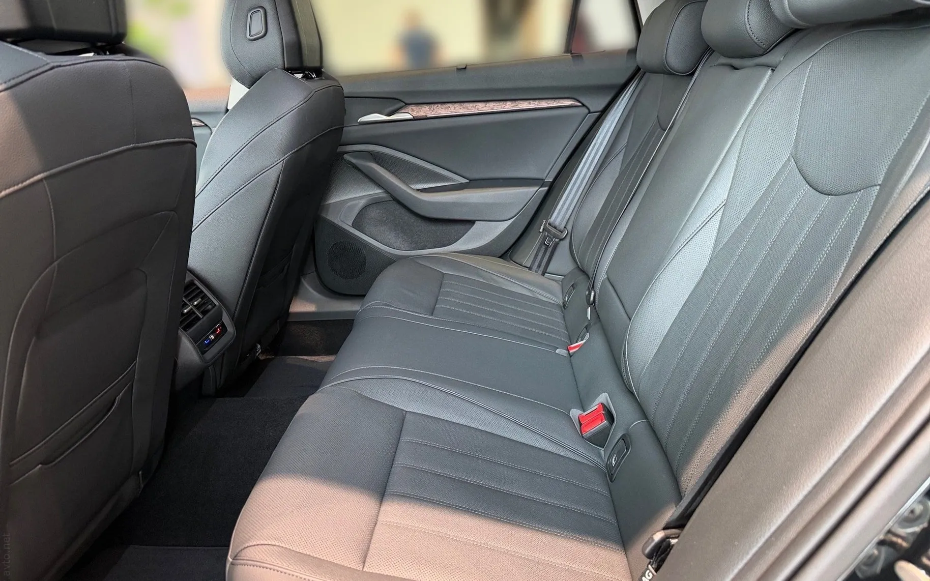Notranja slika - Škoda Superb - Combi 2.0 TDI L K DSG - 11
