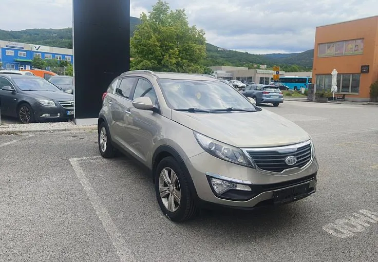 Zunanja slika - KIA Sportage - 2WD 1.7 CRDi Urban - 7