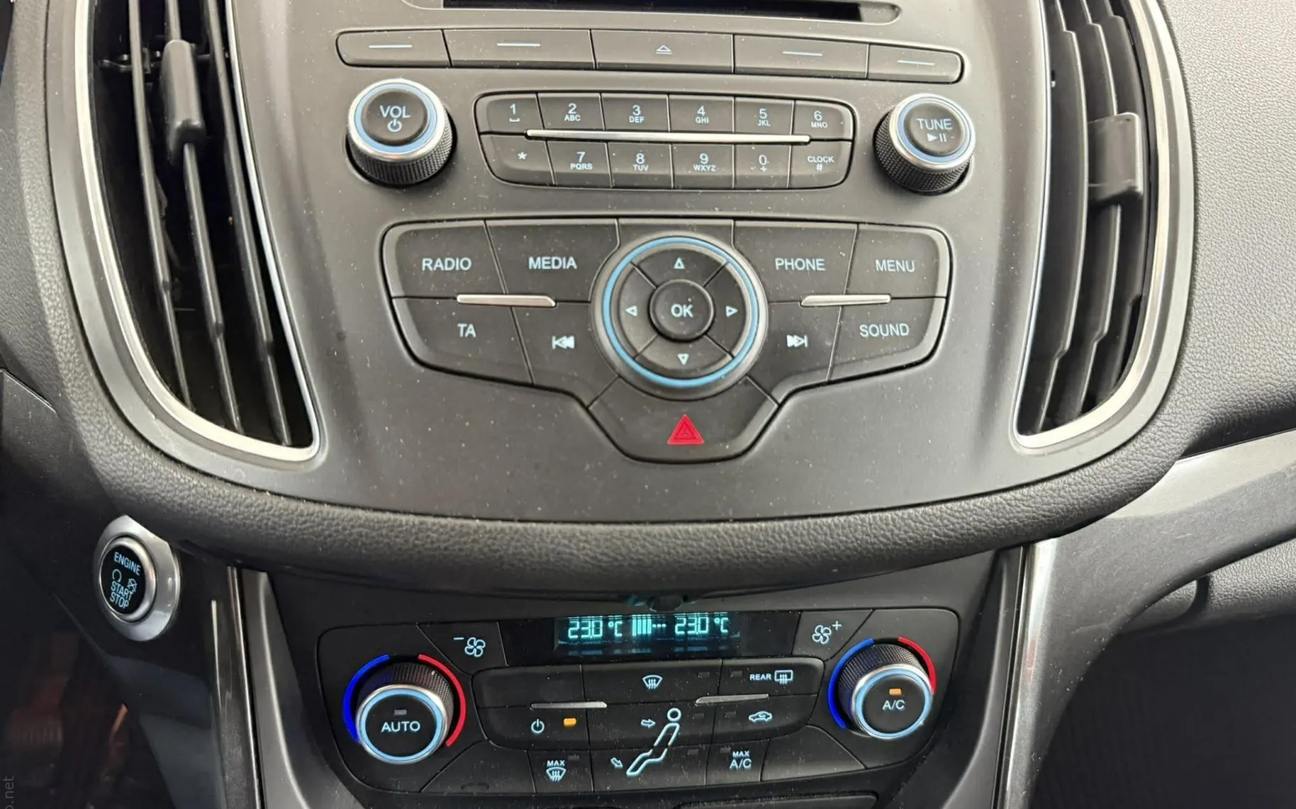 Zunanja slika - Ford C-MAX - 1.5 TDCi 88 kW.TOP CENA.SAMO 164.000 KM - 4