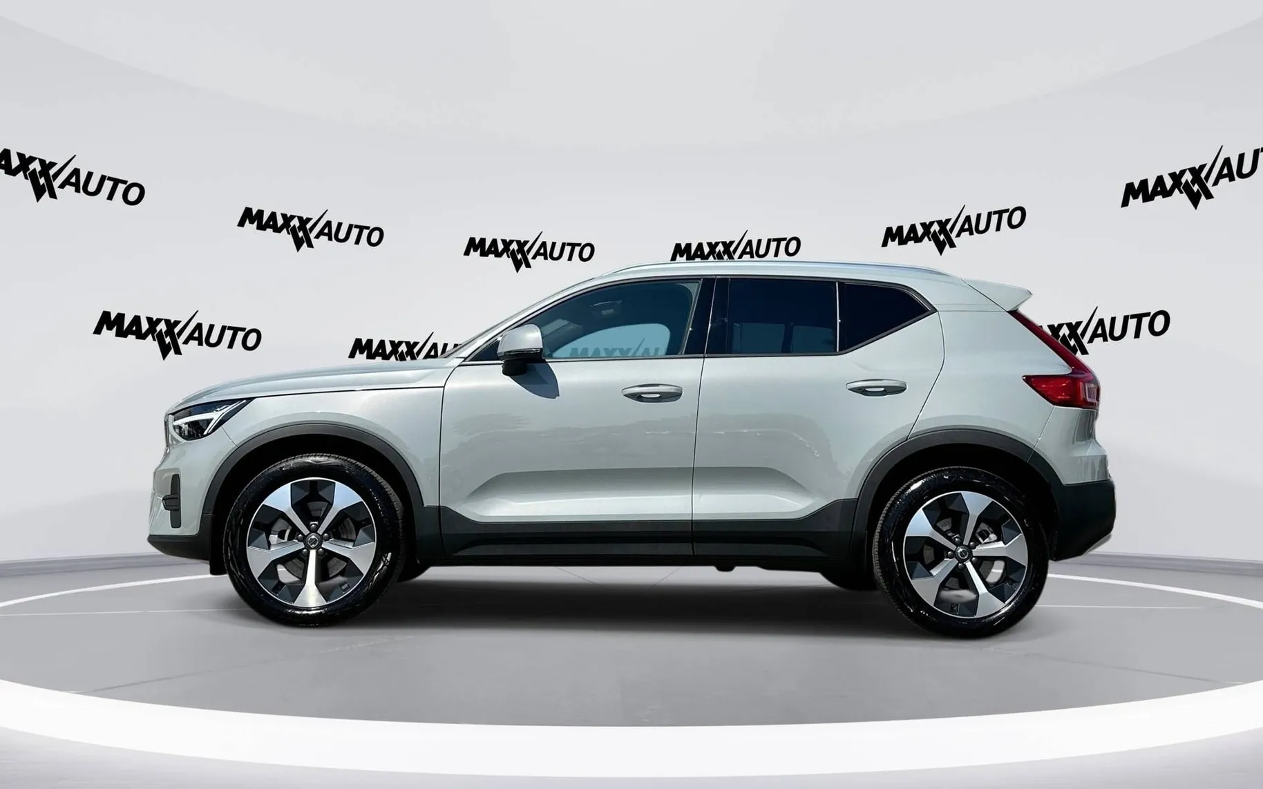 Notranja slika - Volvo XC40 - B3P Core Avt... - 8