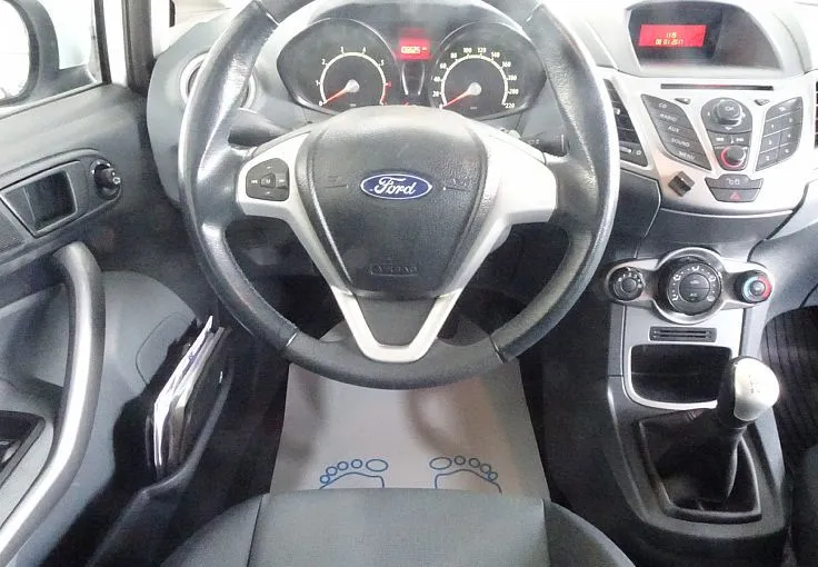 Zunanja slika - Ford Fiesta - 1.25 1. LASTNIK SLO - FINANCIRANJE BREZ POLOGA - 9