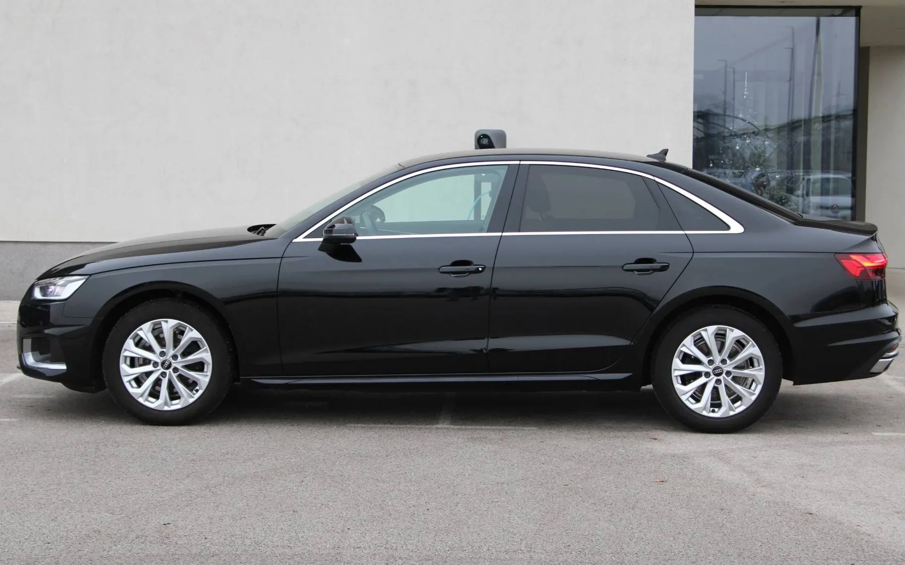 Zunanja slika - Audi A4 - 35 TDI S tronic advanced FULL LED KAM GRET SED - 5