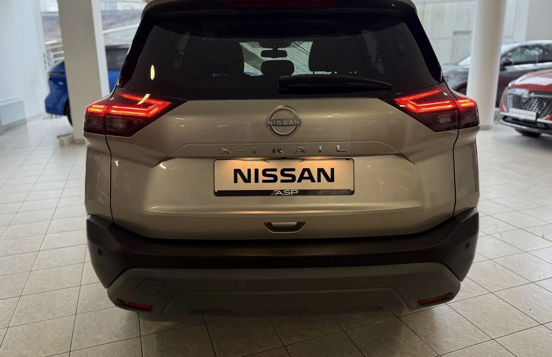 Zunanja slika - Nissan X-Trail - 1.5 VC-T MHEV N-Connecta X-Tronic + CONFORT - 4