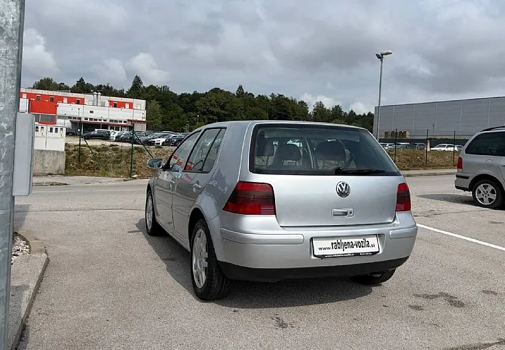 Zunanja slika - Volkswagen Golf - Basis 1.6 ZELO LEPO OHRANJEN - 7