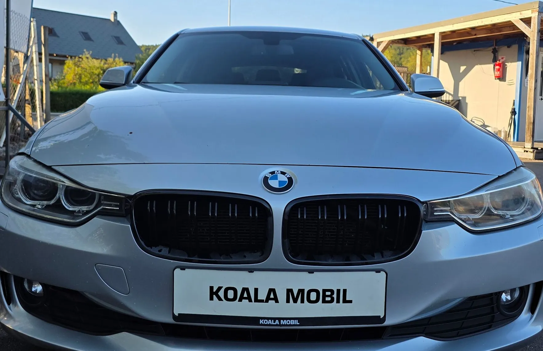 Zunanja slika - BMW Serija 3 - Touring: 318D TOURING BI-XENON-AVTOMATIK-NAVI-ALU - 2