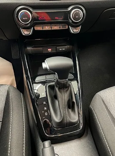 Zunanja slika - KIA Stonic - 1.0 T-GDi 73.6 kW  100 KM  LX Urban+ DCT - 8