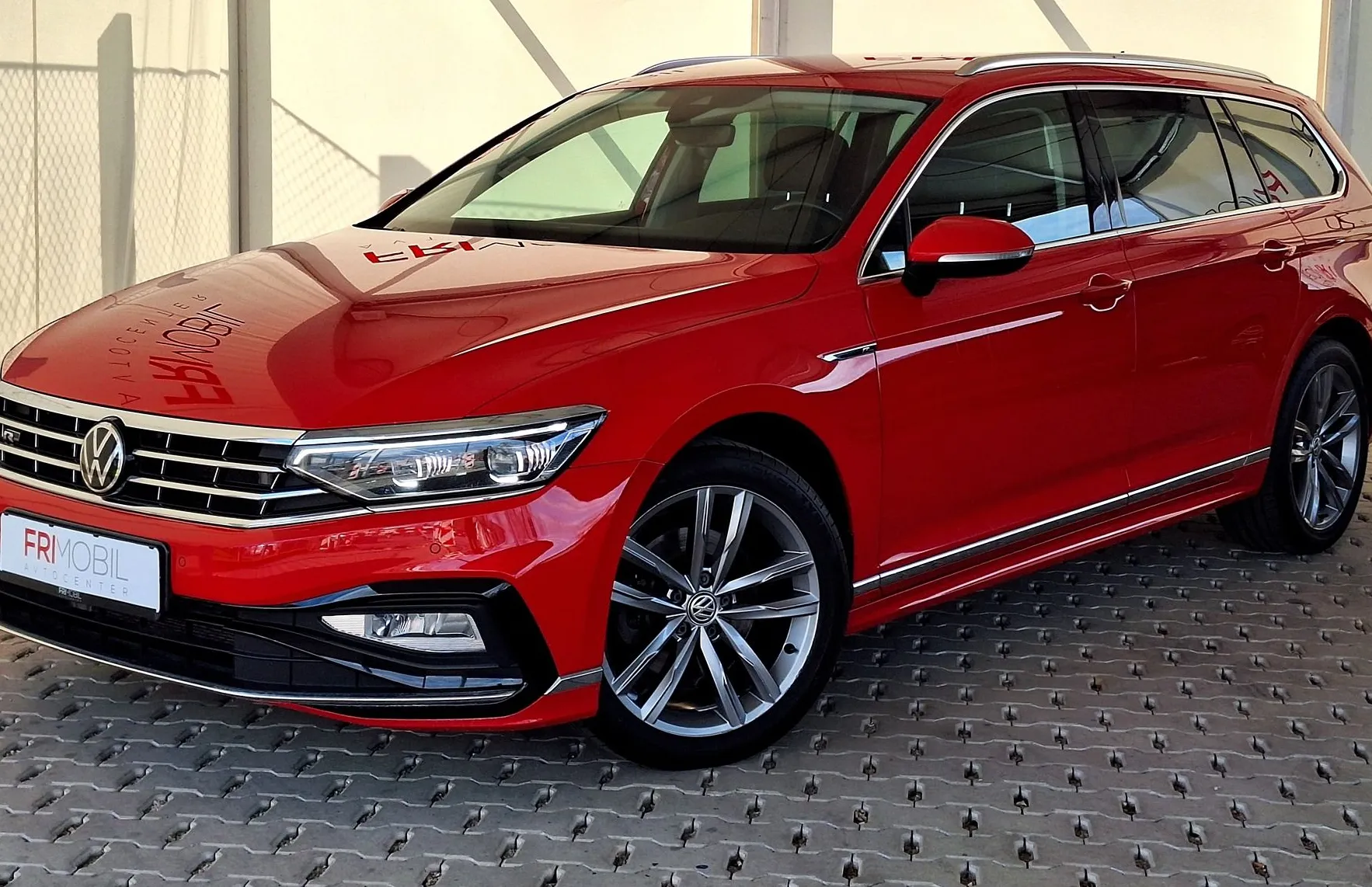 Zunanja slika - Volkswagen Passat - Variant 2.0 TDI 4Motion R-Line Avt•IQ LED•VIRTUAL•WEBASTO• - 1