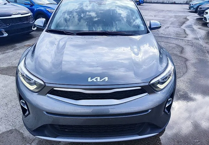 Zunanja slika - KIA Stonic - 1.2 DPI 57.9 kW  79 KM  LX Urban+ M T - 2
