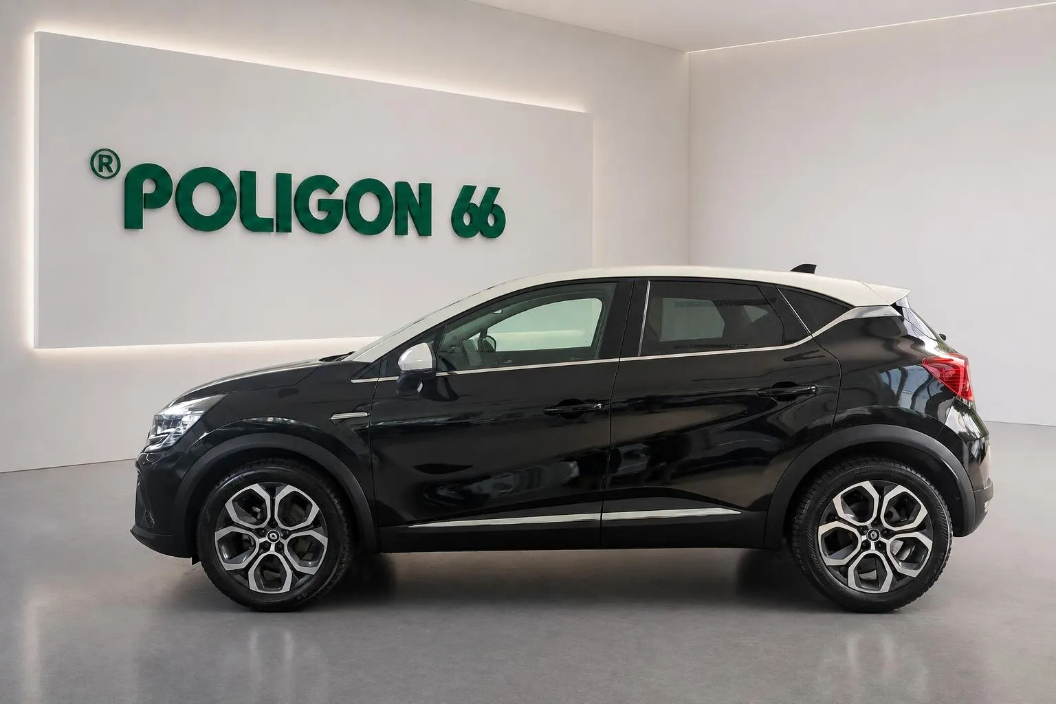 Notranja slika - Renault Captur - E-Tech HYBRID Avt.-KAMERA-1 LASTNIK-FUL LED - 7