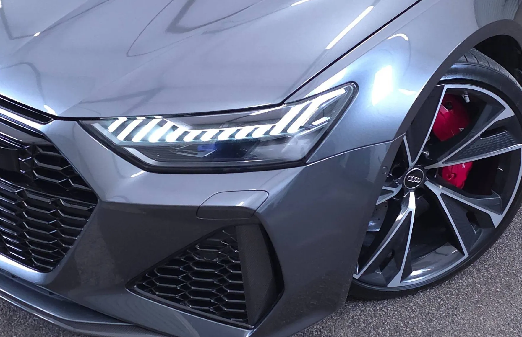 Zunanja slika - Audi RS7 - KERAMIKA - KARBON - PANO - NIGHT VISION - KAMERA.. - 2