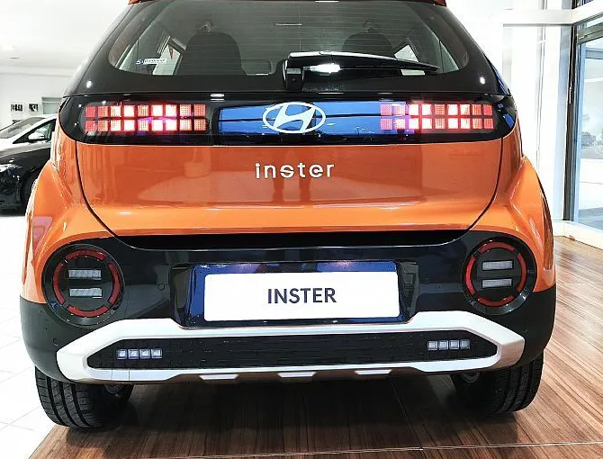 Zunanja slika - Hyundai Inster - 42 KWH TREND-AKT.TEMP-APPLE-DAB-KAMERA-VIDEO - 4