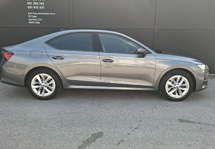 Zunanja slika - Škoda Octavia - 1.5 TSI LIM. SELECTION - 5