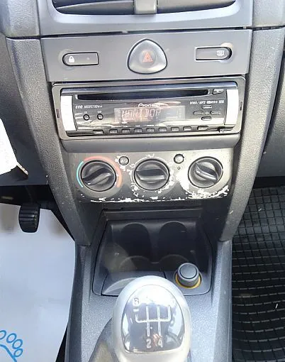 Zunanja slika - Renault Clio - 1.2 16V FINANCIRANJE BREZ POLOGA...LEANPAY - 9