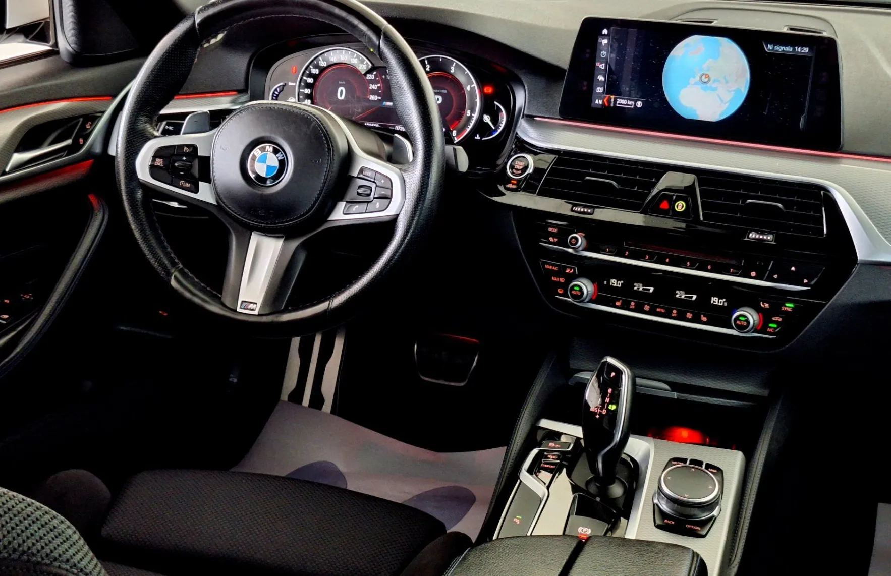 Zunanja slika - BMW Serija 5 - : 520d M-Performance•PANO•AMBIENT•ADAPTIVE LED• - 16