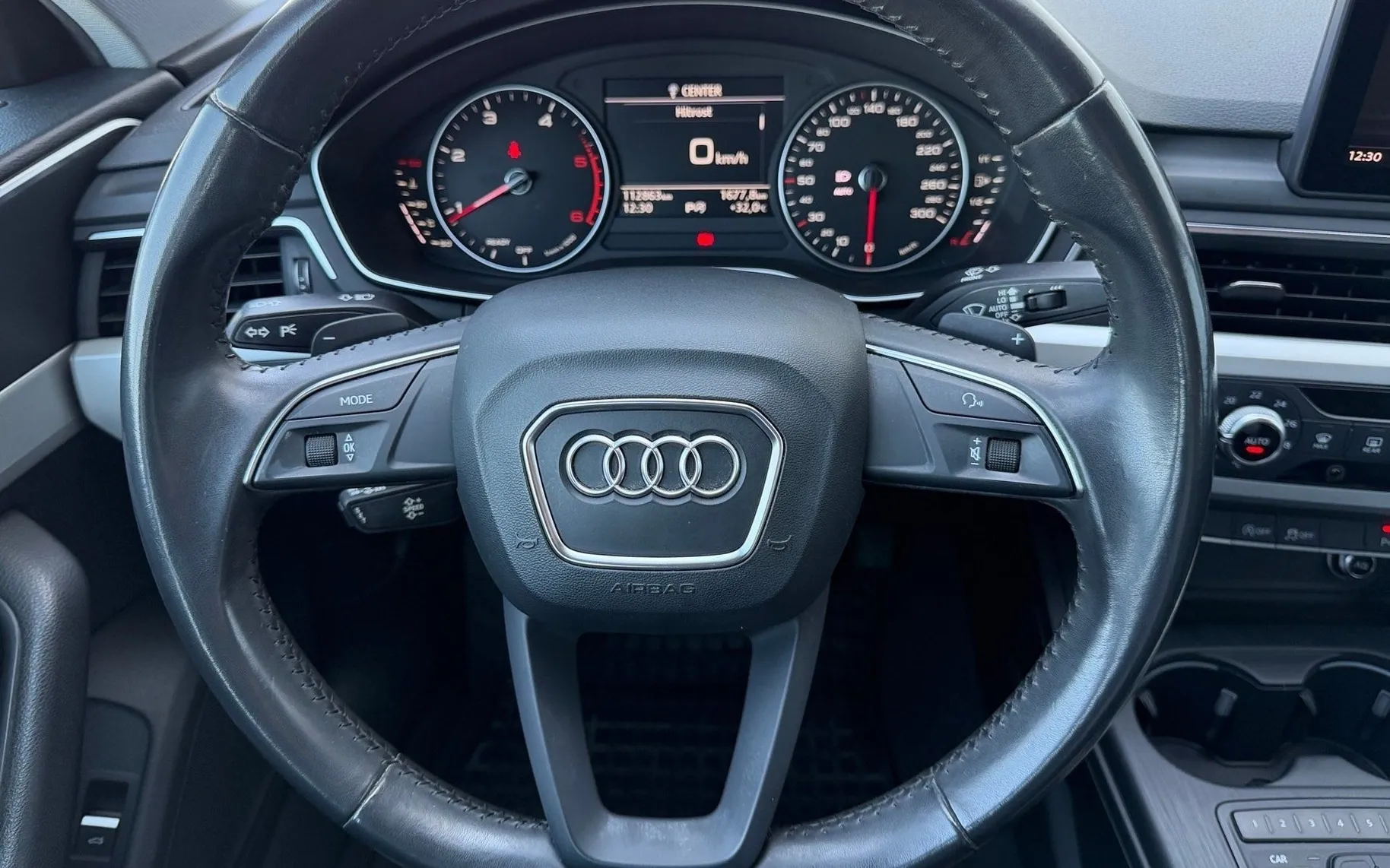 Notranja slika - Audi A4 - 2.0 TDI  Basis  S tronic-LED-Tempomat-Prime paket. - 8