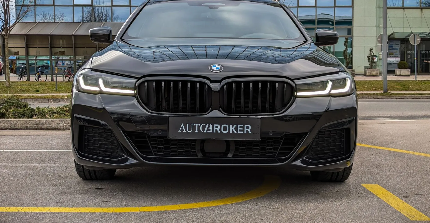 Zunanja slika - BMW Serija 5 - Touring: 530d xDrive M SPORT PAKET Head-Up Navi Kljuka - 2