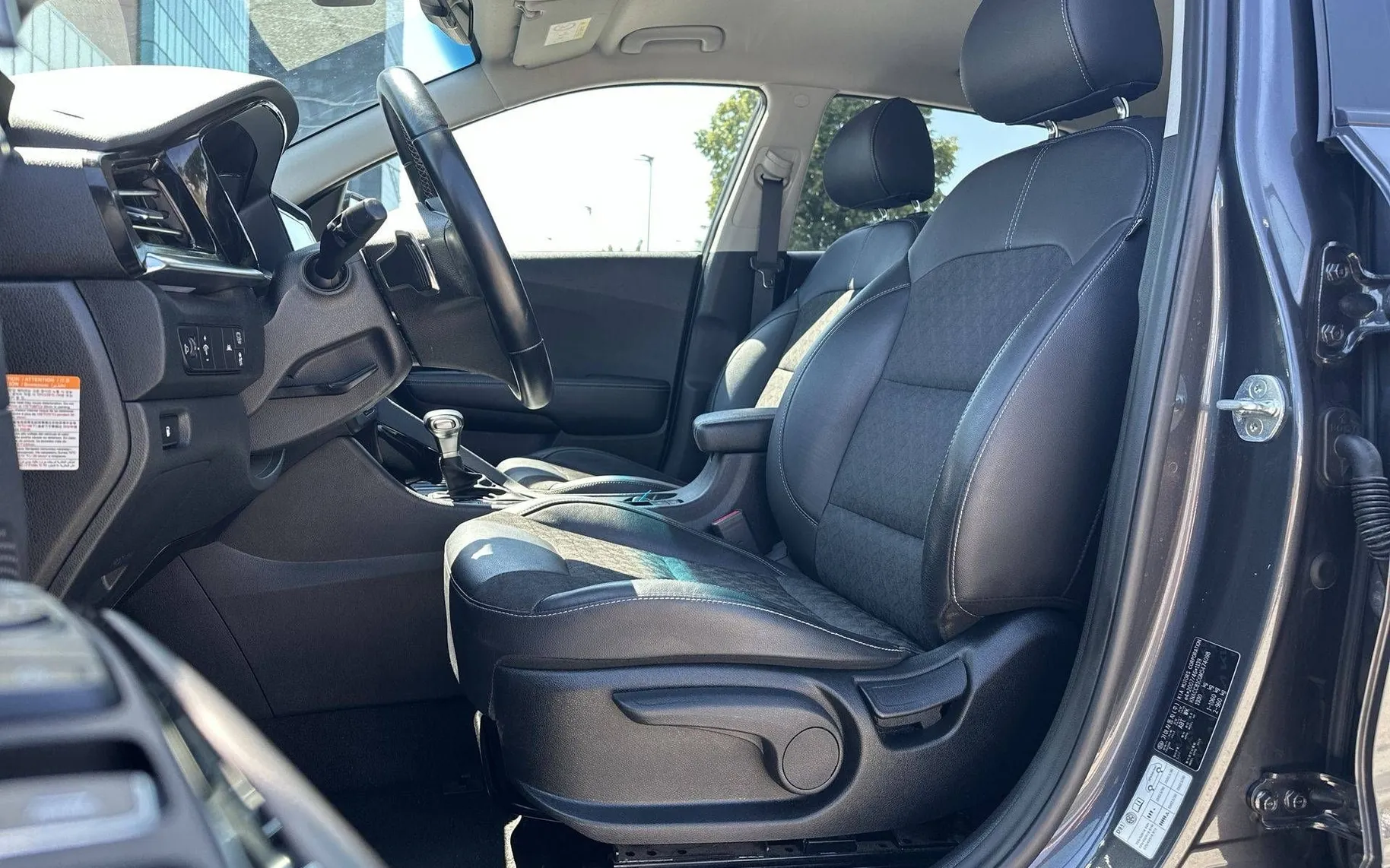 Notranja slika - KIA Niro - 1.6 HEV DCT - 10