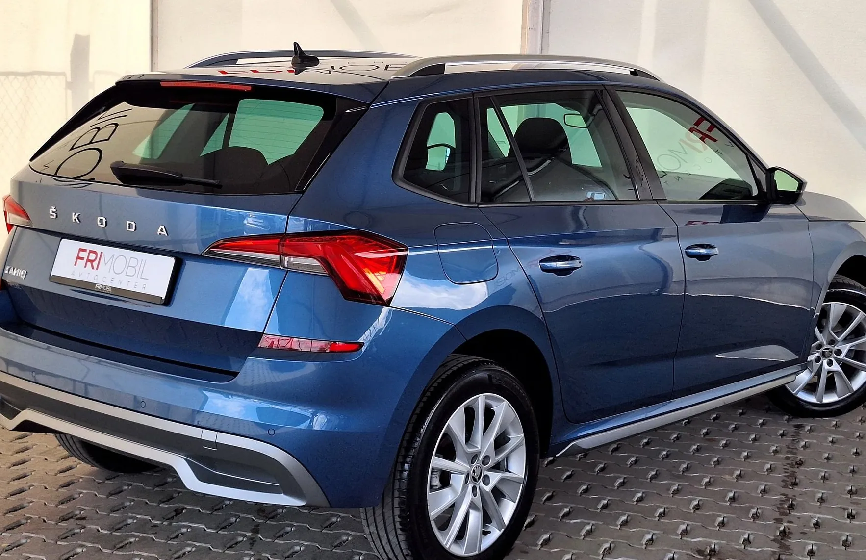Zunanja slika - Škoda Kamiq - Style 1.5 TSI 110 kW •MATRIX•PARK.SENZORJI•ALU17• - 3