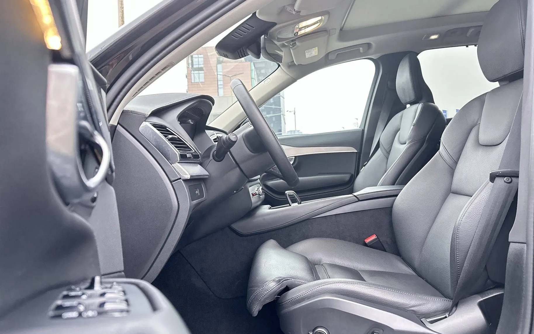Notranja slika - Volvo XC90 - B5D AWD Plus Bright Avt. 7 sedežev PANO-KLJUKA... - 10