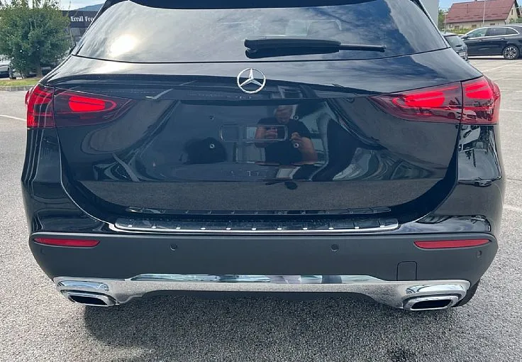 Zunanja slika - Mercedes-Benz GLA-Razred - GLA 180 Progressive Avt.  bež notranjost - 6