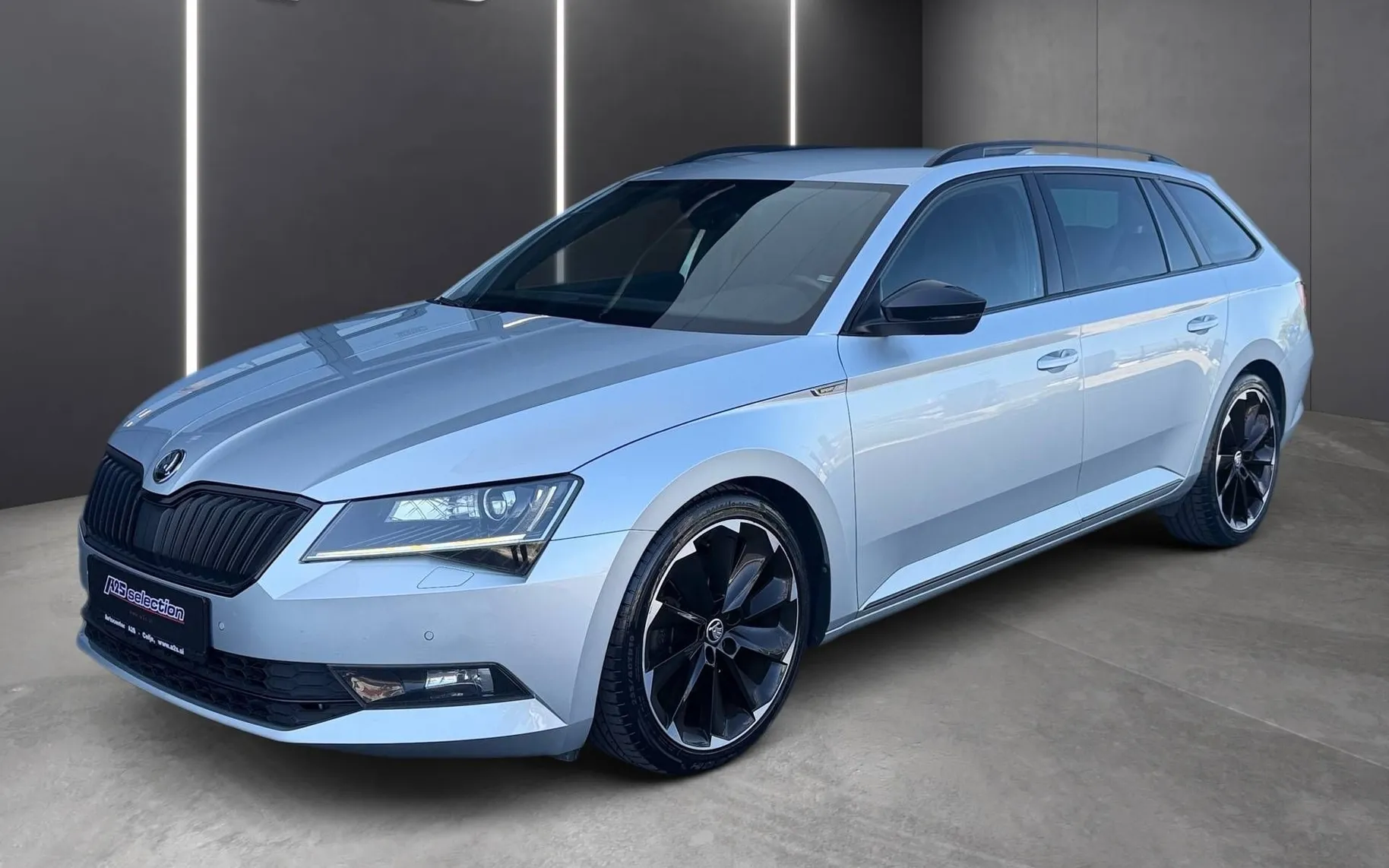 Zunanja slika - Škoda Superb - Combi 2.0 TDI Sportline DSG - 1