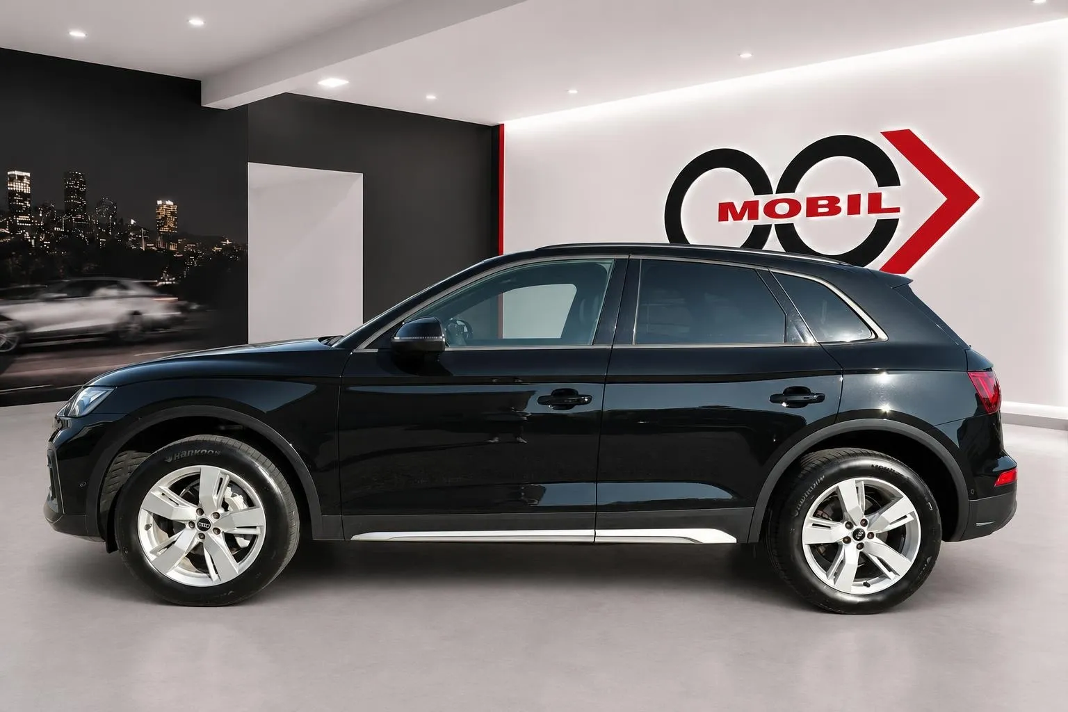 Notranja slika - Audi Q5 - quattro 40 TDI Advanced S tronic S-line - 8