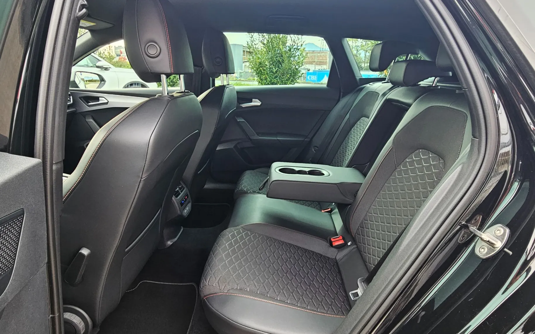 Zunanja slika - Seat Leon - ST 2.0 TDI FR DSG, KAMERA,ASISTENCE - 8